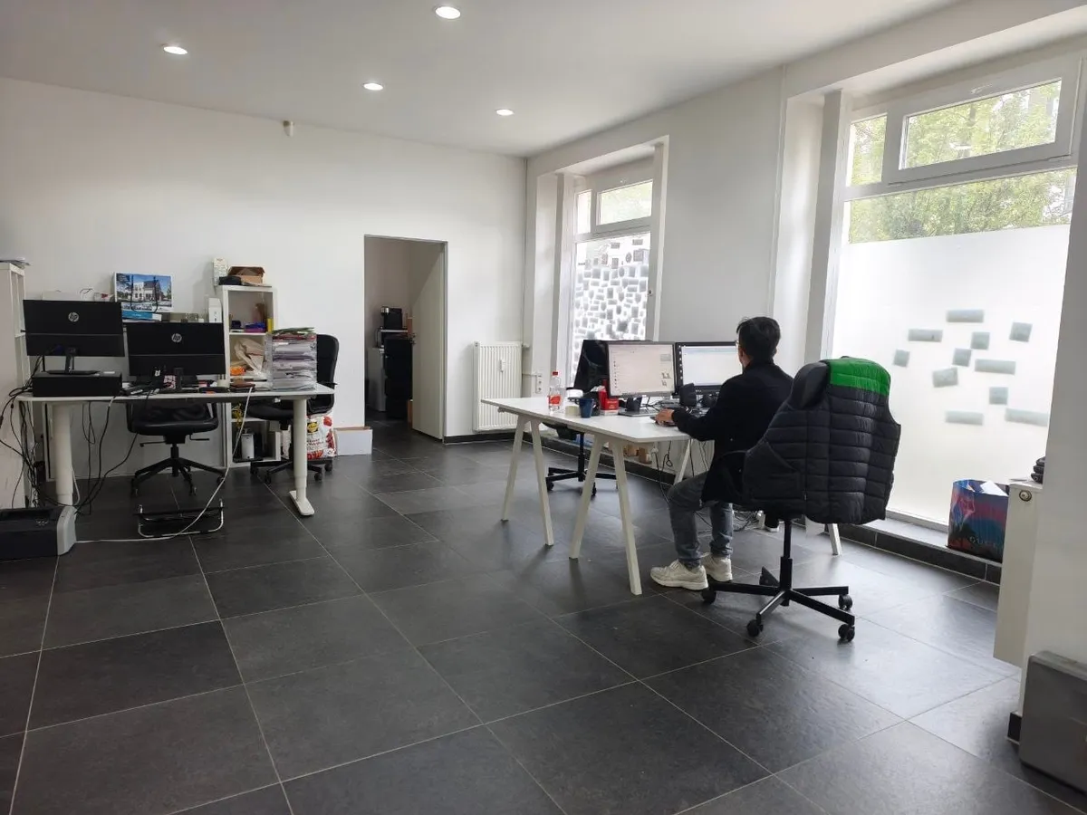 DAMK GmbH team at the Berlin office